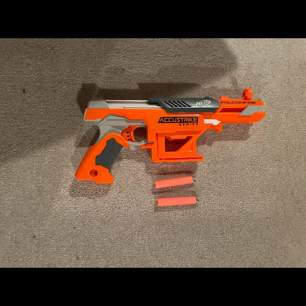 Nerf Accustrike Falconfire Gun